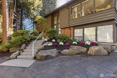 2515 NE 106th Place, Seattle, WA 98125 - Photo 1
