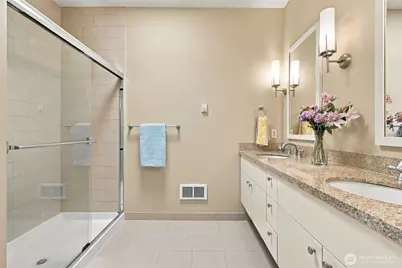 61 Pine #206, Edmonds, WA 98020 - Photo 12