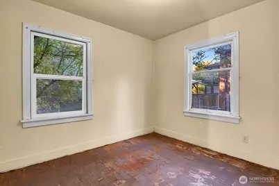 7739 13th Avenue NW, Seattle, WA 98117 - Photo 10