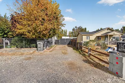 4086 Tokay Avenue, Malaga, WA 98828 - Photo 18