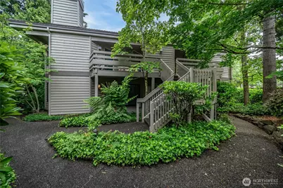 1300 Bellevue Way NE #2, Bellevue, WA 98004 - Photo 2