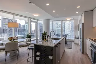 2014 Fairview Ave, Seattle, WA 98121 - Photo 2