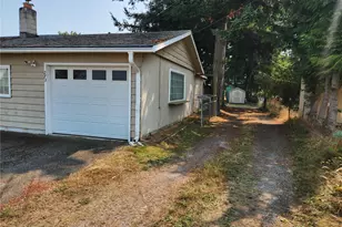 273 W Bartlett, Lynden, WA 98264 - Photo 2