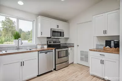 245 Sakari Lane, Kelso, WA 98626 - Photo 10
