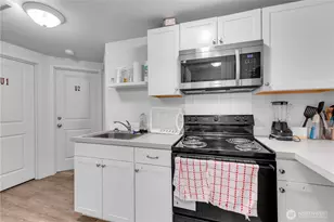 11905 Park Ave. S, Tacoma, WA 98444 - Photo 32