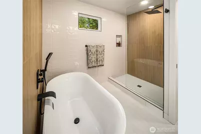 10045 38th Avenue NE, Seattle, WA 98125 - Photo 22