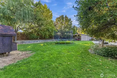 2434 Highland View Drive, East Wenatchee, WA 98802 - Photo 6