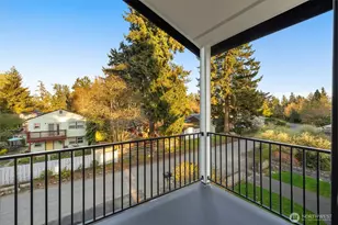14031 Densmore Ave N, Seattle, WA 98133 - Photo 18