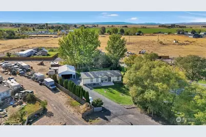 4072 Road E.9 NE, Moses Lake, WA 98837 - Photo 4