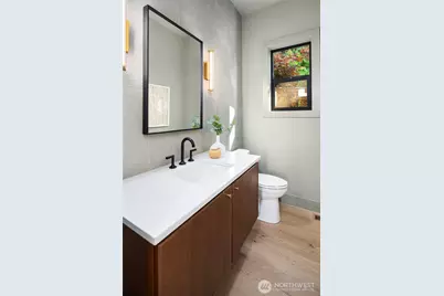 17626 Talbot Road, Edmonds, WA 98026 - Photo 24