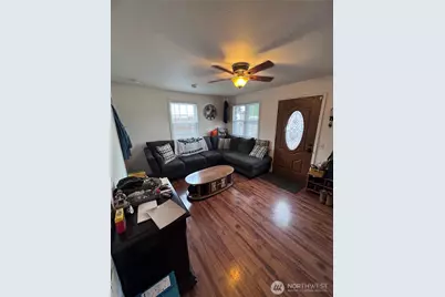 901 113th Street S, Tacoma, WA 98444 - Photo 4