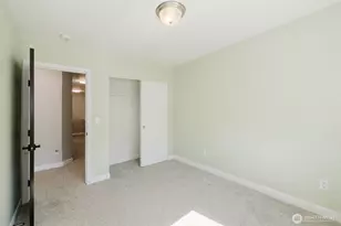 352 NE Miramar Cir, Bremerton, WA 98311 - Photo 32