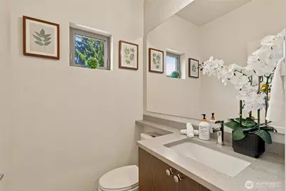 18504 Wallingford Avenue N, Shoreline, WA 98133 - Photo 20