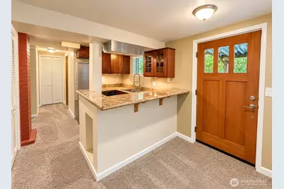 5753 40th Avenue NE, Seattle, WA 98105 - Photo 6