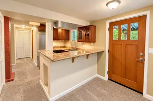 5753 40th Ave NE, Seattle, WA 98105 - Photo 6