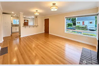 5753 40th Avenue NE, Seattle, WA 98105 - Photo 12