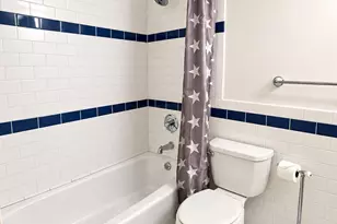 5753 40th Ave NE, Seattle, WA 98105 - Photo 8