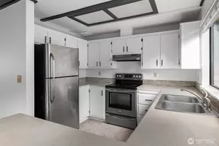 660 SW Harrier Cir, Oak Harbor, WA 98277 - Photo 28