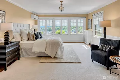 1518 4th Avenue N, Seattle, WA 98109 - Photo 8