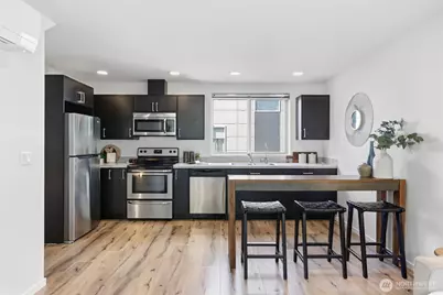 2421 Wickstrom Place SW, Seattle, WA 98116 - Photo 8