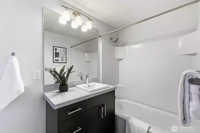 2421 Wickstrom Place SW, Seattle, WA 98116 - Photo 18