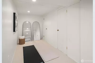 9608 5th Avenue NE, Seattle, WA 98115 - Photo 34