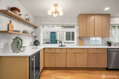 9608 5th Avenue NE, Seattle, WA 98115 - Photo 8