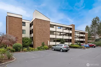 10817 Glen Acres Dr S #B, Seattle, WA 98168 - Photo 2