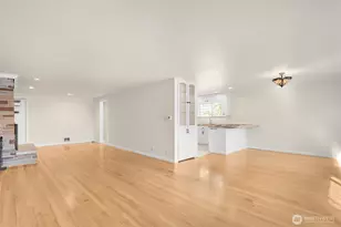 9515 Linden Ave N, Seattle, WA 98103 - Photo 16