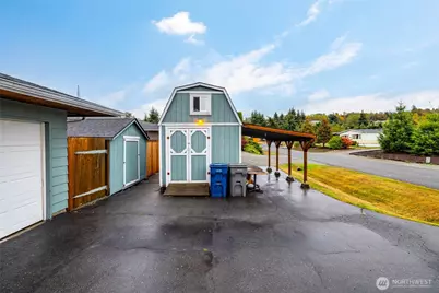 18727 Fishermans Loop, Burlington, WA 98233 - Photo 4