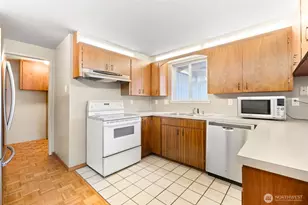 1605 126th St SE, Everett, WA 98208 - Photo 4