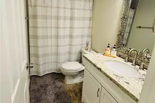 15609 NE 18th St, Bellevue, WA 98008 - Photo 14