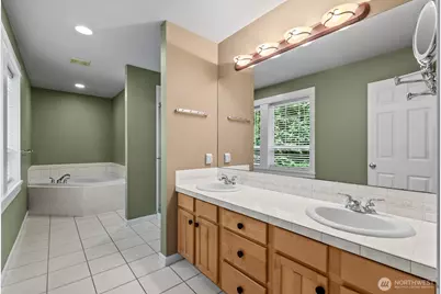 10220 NE Yaquina Avenue, Bainbridge Island, WA 98110 - Photo 32