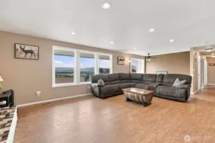8 N 12th St, Selah, WA 98942 - Photo 8