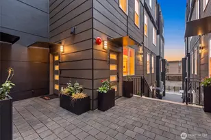 2328 Franklin Ave E, Seattle, WA 98102 - Photo 30