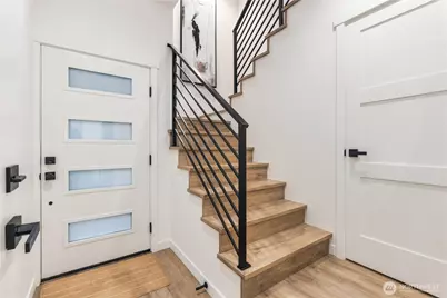 2328 Franklin Avenue E #G, Seattle, WA 98102 - Photo 12