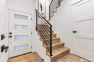 2328 Franklin Ave E, Seattle, WA 98102 - Photo 12