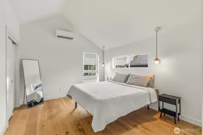 514 NE 102nd Street #B, Seattle, WA 98125 - Photo 14