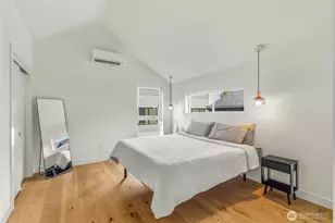 514 NE 102nd St, Seattle, WA 98125 - Photo 14