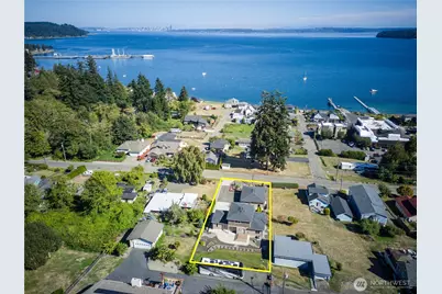 7940 Beach Drive E, Port Orchard, WA 98366 - Photo 2