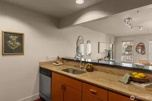1711 E Olive Wy, Seattle, WA 98102 - Photo 10