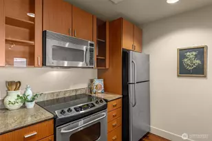 1711 E Olive Wy, Seattle, WA 98102 - Photo 12