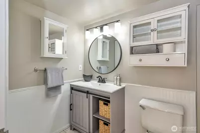 530 Melrose Avenue E #601, Seattle, WA 98102 - Photo 18