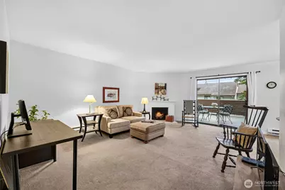 10410 NE 32nd Place #D-104, Bellevue, WA 98004 - Photo 4