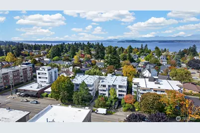 2125 California Avenue SW #302, Seattle, WA 98116 - Photo 1