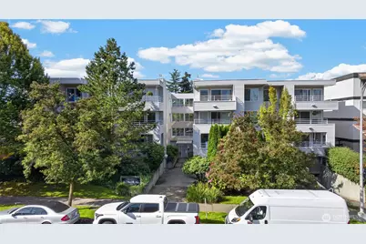 2125 California Avenue SW #302, Seattle, WA 98116 - Photo 26