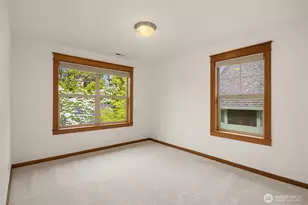 1905 NE 125th St, Seattle, WA 98125 - Photo 18
