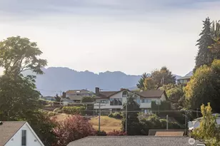 1227 E 4th St, Port Angeles, WA 98362 - Photo 18
