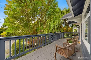 2568 28th Ave W, Seattle, WA 98199 - Photo 4