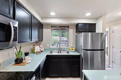 4701 NW Walgren Drive #204, Silverdale, WA 98383 - Photo 8